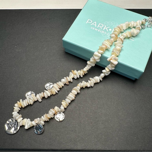 Park Lane Cove Necklace - Picture 3 of 5